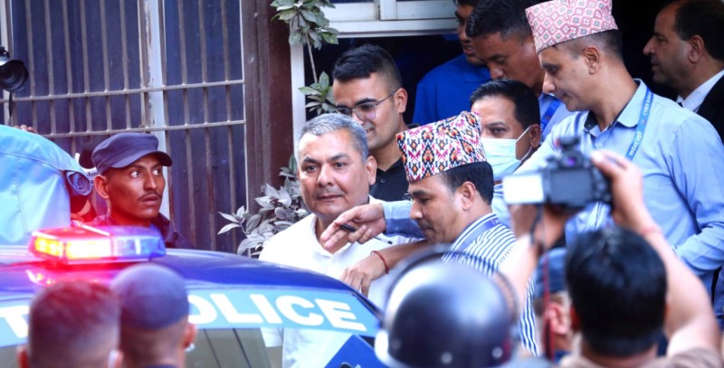 तीनकुने घटनापछि फरार प्रसाईं पक्राउ, झापाबाट काठमाडौँ लगिदैँ