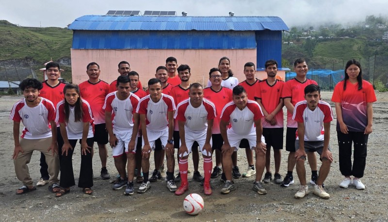 पत्रकार बिच मैत्रीपूर्ण फुटबल सम्पन्न 