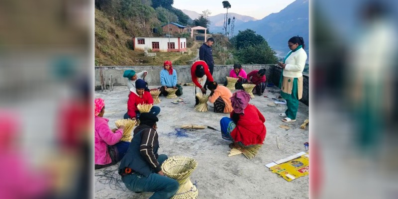 बाँफिकोट १ मा ४५ दिने बाँसका सामग्री निर्माण सम्बन्धी तालिम सुरु 