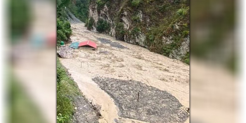 रुकुम पूर्वकाे ताताेपानी क्षेत्र सानीभेरीकाे बाढीले पुरियाे