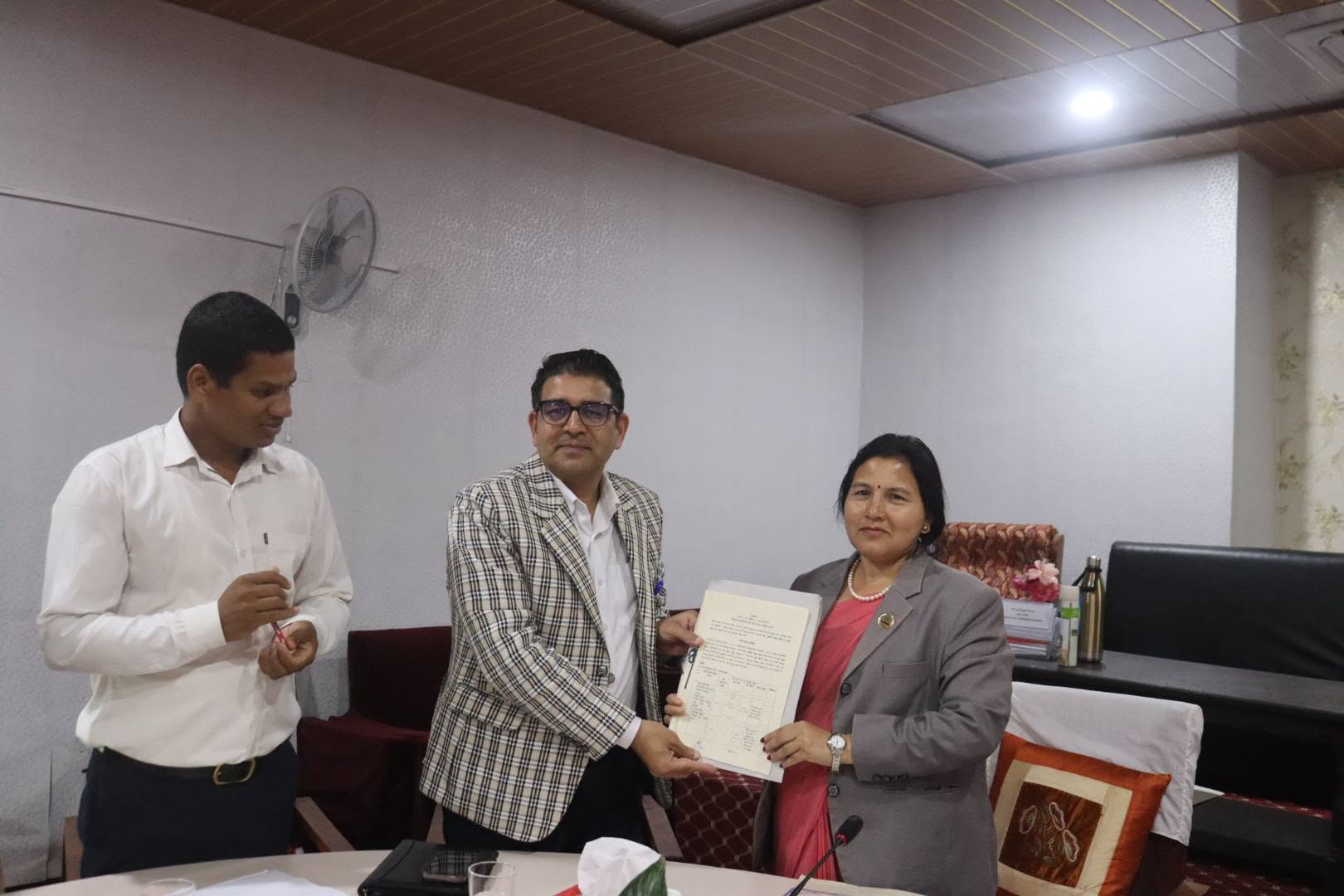 कार्यसम्पादन सम्झौतासँगै विकास निर्माणलाई गति दिन मन्त्री रोकाको निर्देशन