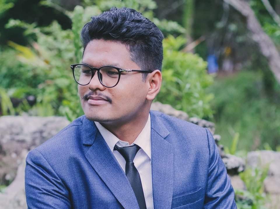 जन्मदिनमा पत्रकारलाई दुर्घटना बीमा, बिद्यालयलाई सहयाेग