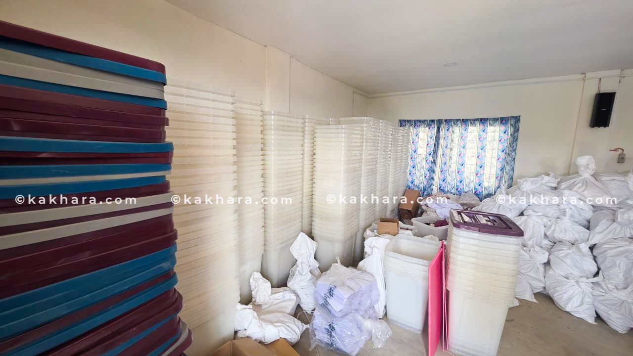 रुकुम पश्चिमका सबै मतदान केन्द्रमा भोली र पर्सी निर्वाचन सामग्री पठाइने 