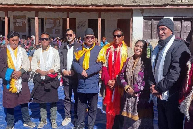 डोल्पोबुद्वका गाउँपालिका अध्यक्ष सहित तीन वडा अध्यक्ष माओवादी केन्द्रमा प्रवेश