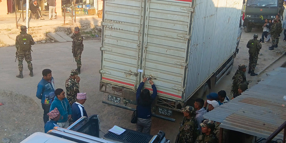 रुकुम पश्चिममा समानुपातिक र प्रत्यक्ष दुवै तर्फको मतपत्र आइपुग्यो 