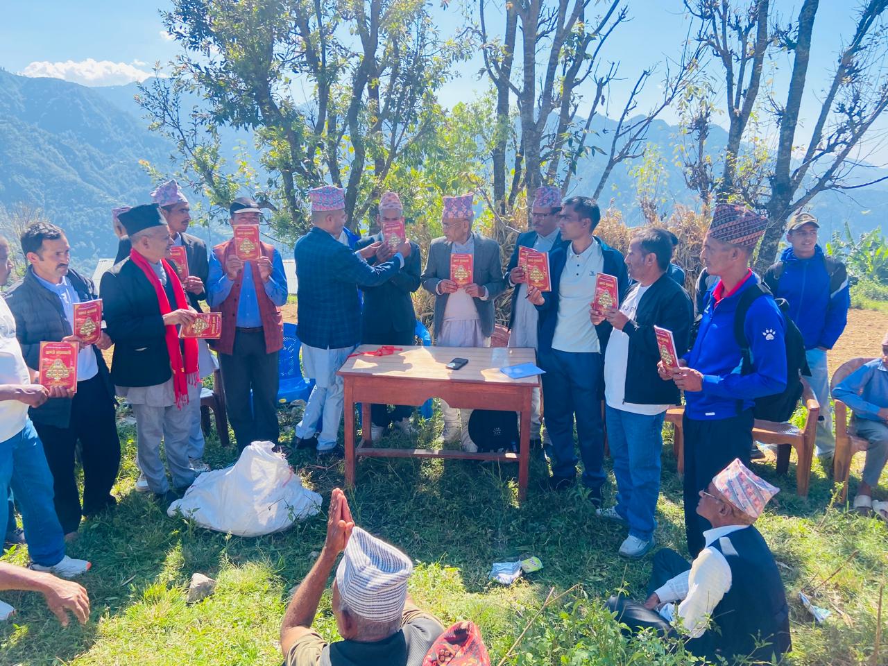मुसिकाेट ७ मा पाण्डे वंशावली विमोचन 