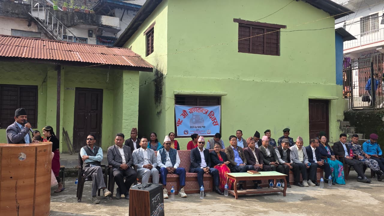 रुकुम पश्चिमका सरोकारवालाद्वारा गणतन्त्रलाई थप सुदृढ बनाउनुपर्नेमा जोड 