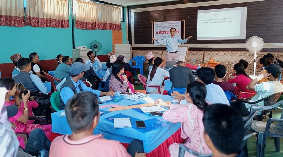 शैक्षिक सुधारको लागी रुकुम पश्चिम र जाजरकोट जिल्लाका शिक्षकहरूलाई तालिम प्रदान